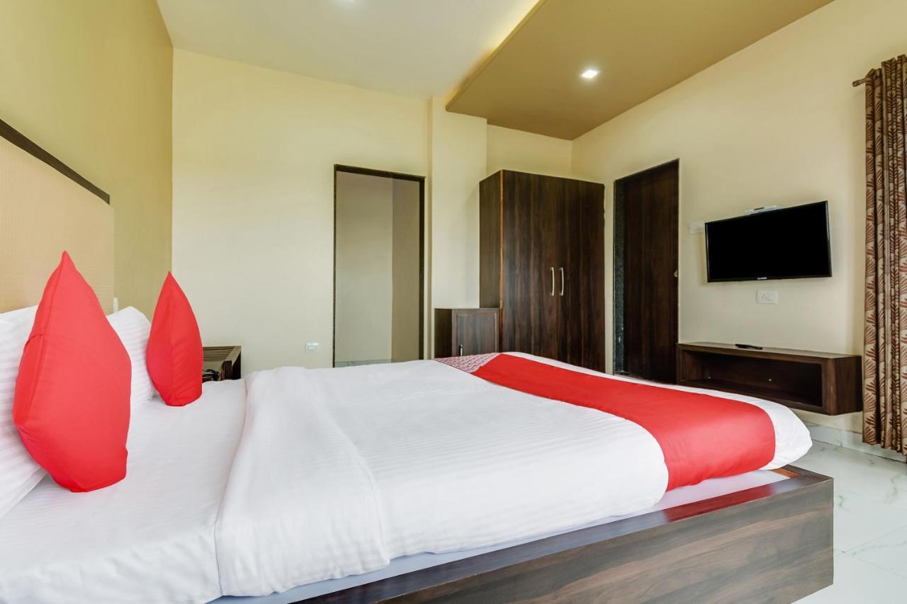 Oyo 48352 Hotel Bhagyalaxmi Kāla Eksteriør bilde