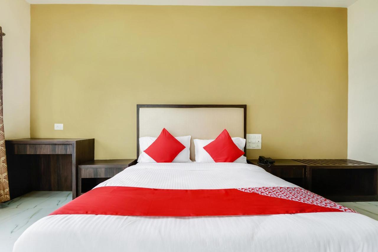 Oyo 48352 Hotel Bhagyalaxmi Kāla Eksteriør bilde